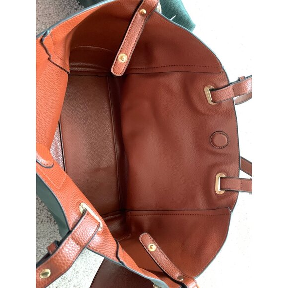 G.H. Bass & Co. 3-In-1‎ Tote Crossbody & Wristlet Bag Green - Picture 10 of 13